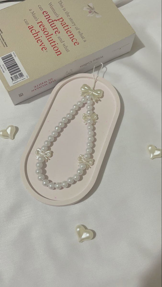 🎀 Pearl Bow Phone Charm