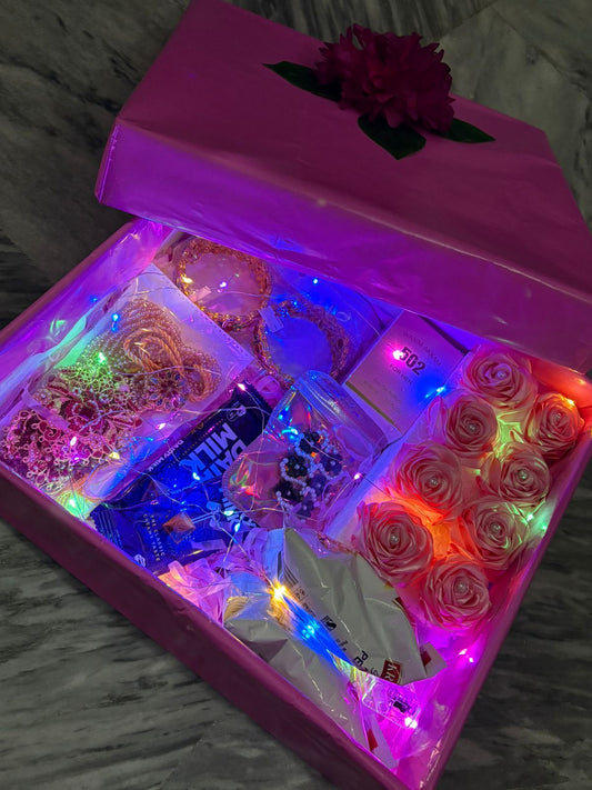 💖 Deluxe Pink  Gift Box for Her – Jewelry, Chocolates & Roses